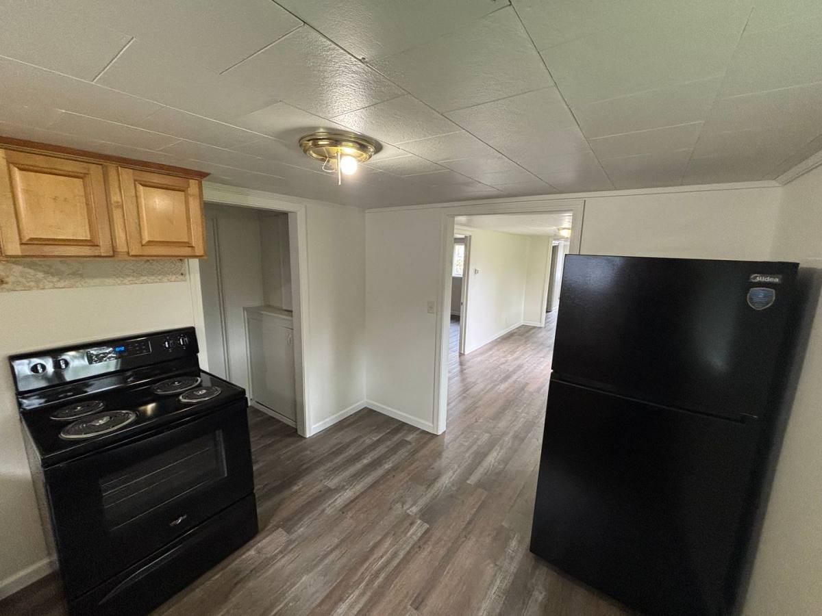 Apartment for rent at 922 Stevens St, Medford, OR 97501
