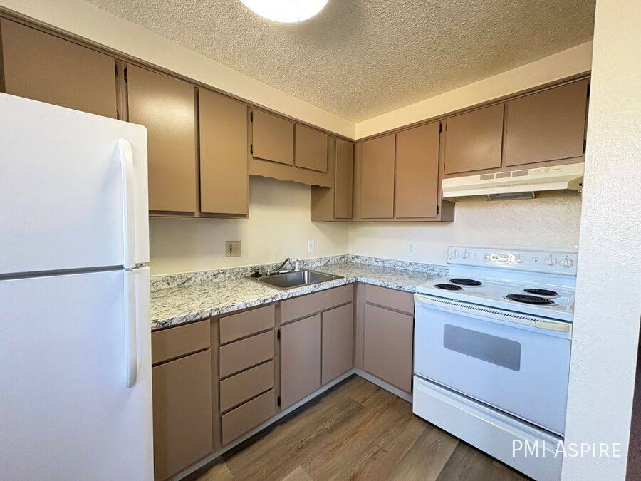 Apartment for rent at 1050 17th Ave #11, Longmont, CO 80501