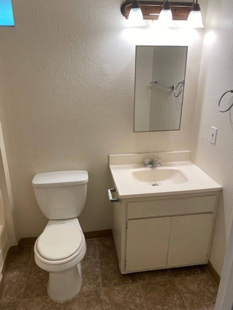 Apartment for rent at 2766 Oak St 1-4, Anderson, CA 96007