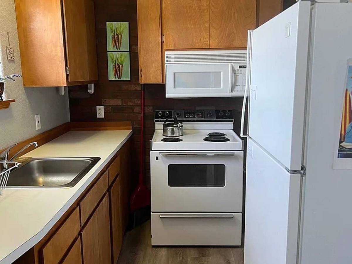 Apartment for rent at 304 Pacific Ave S, Long Beach, WA 98631