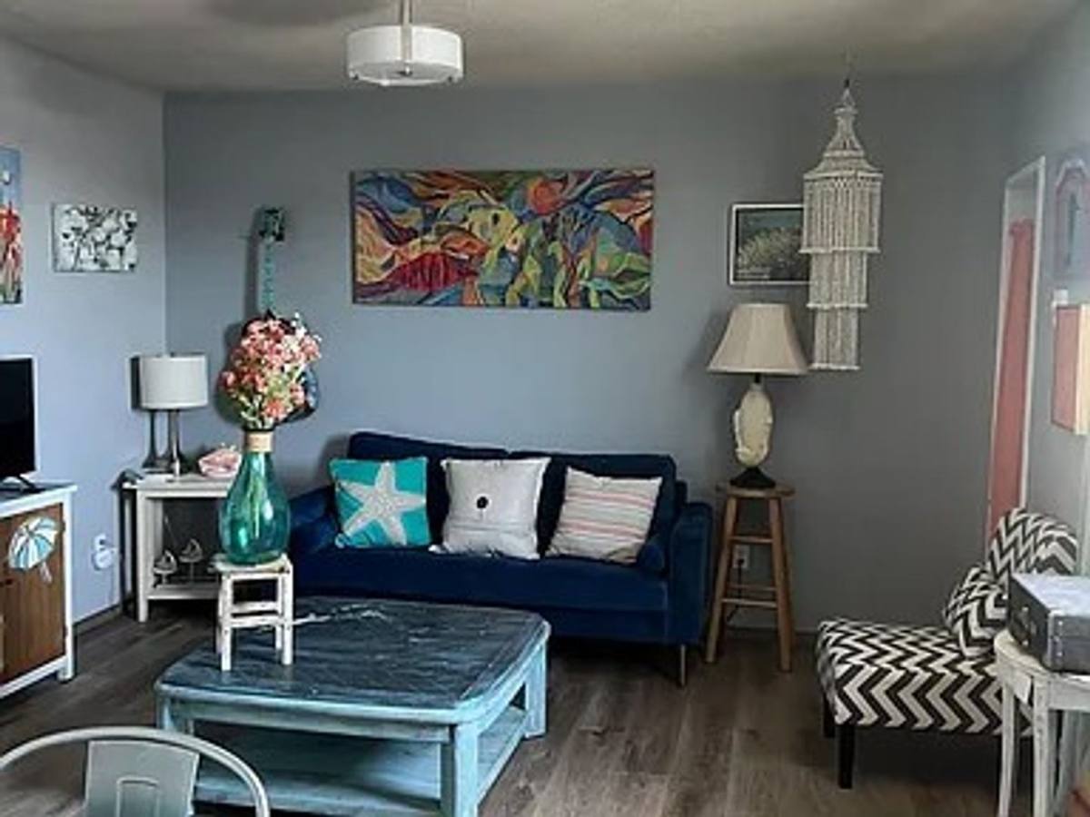 Apartment for rent at 304 Pacific Ave S, Long Beach, WA 98631
