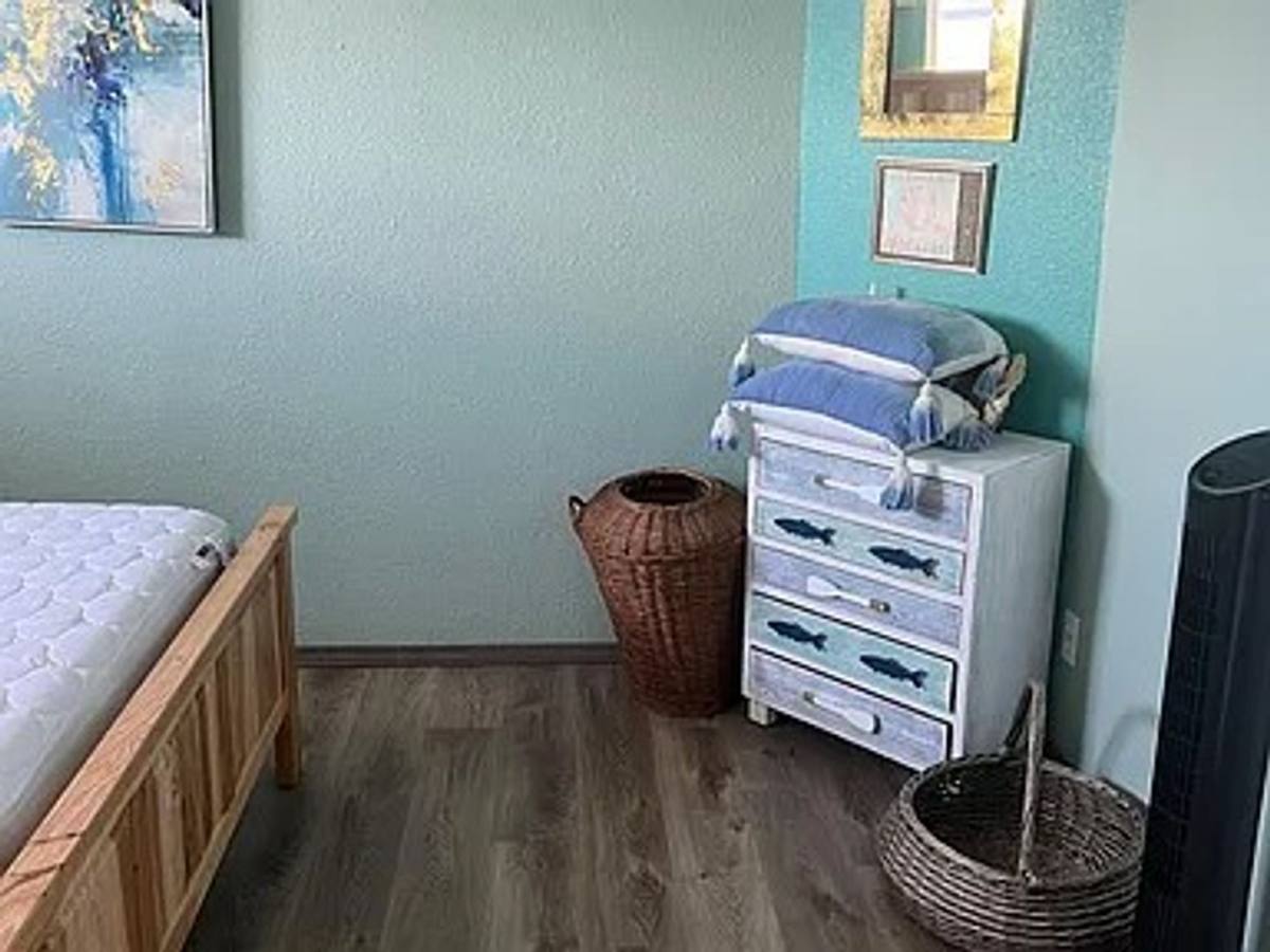 Apartment for rent at 304 Pacific Ave S, Long Beach, WA 98631