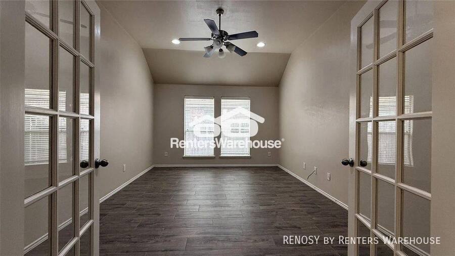 House for rent at 13615 Evening Wind Dr, Pearland, TX 77584