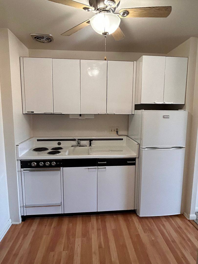 Apartment for rent at 5947 7th Ave, Kenosha, WI 53140