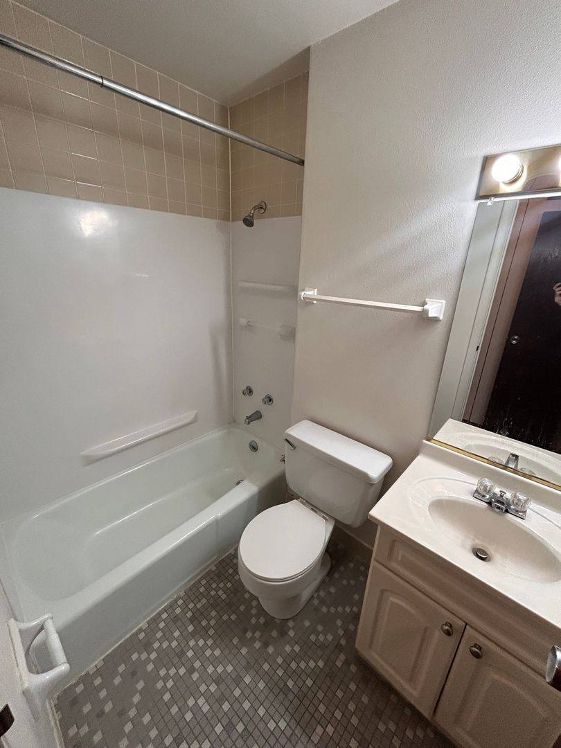 Apartment for rent at 5947 7th Ave, Kenosha, WI 53140