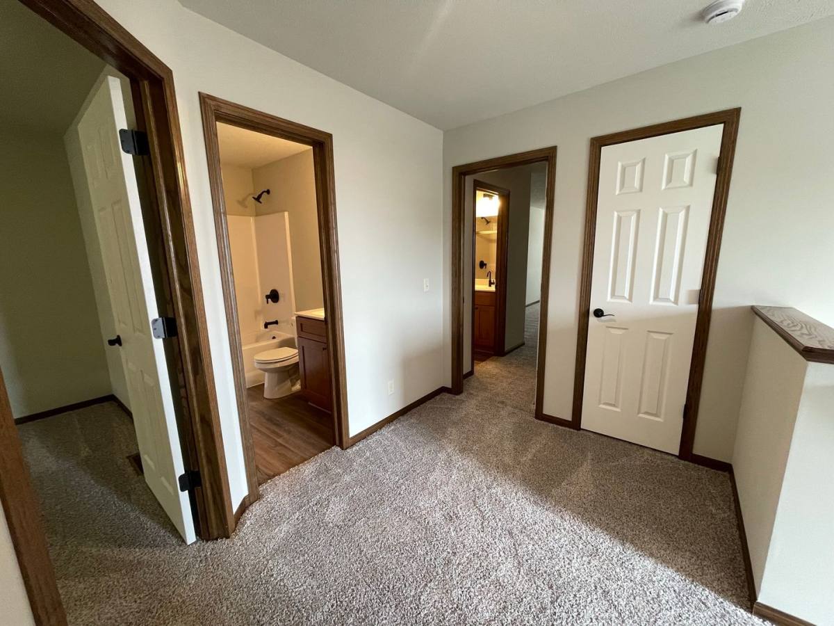 Apartment for rent at 88th & Holdrege, Lincoln, NE 68505