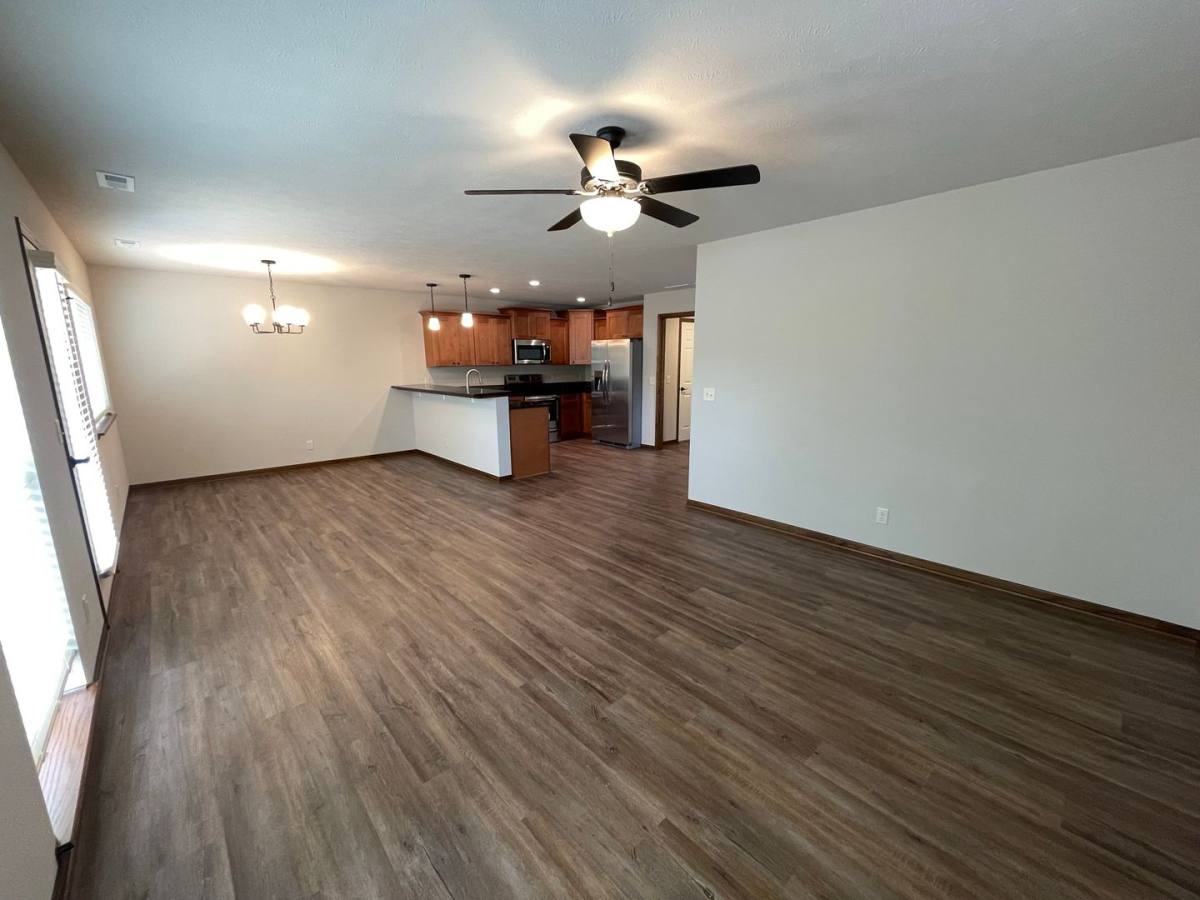 Apartment for rent at 88th & Holdrege, Lincoln, NE 68505