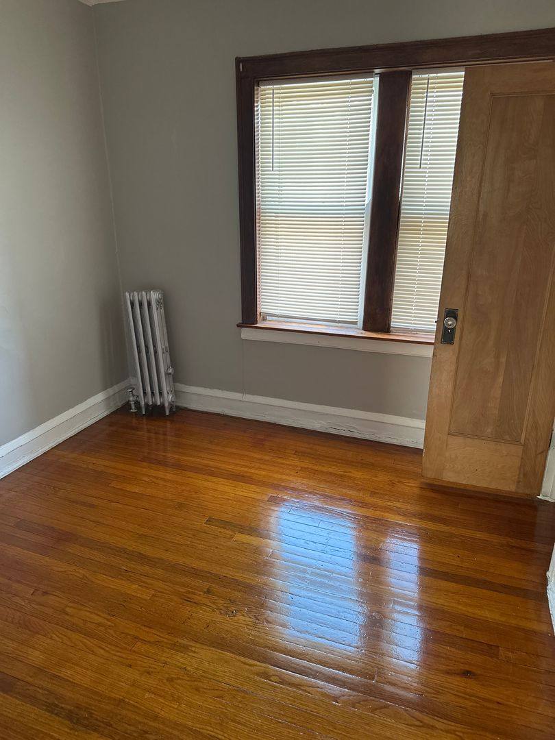 Apartment for rent at 7953-59 S Saint Lawrence Ave, Chicago, IL 60619