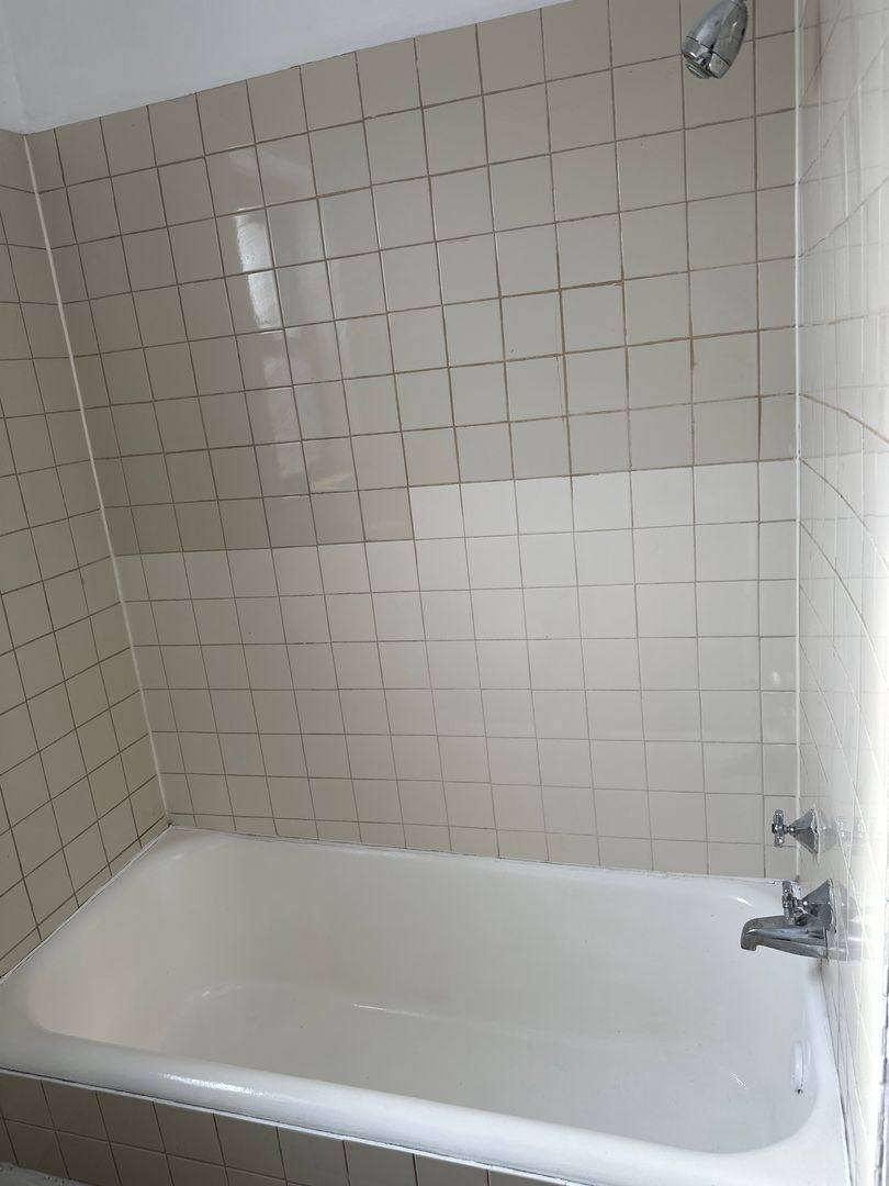 Apartment for rent at 7953-59 S Saint Lawrence Ave, Chicago, IL 60619