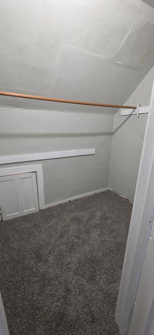 Apartment for rent at 233 W School St, Anderson, IN 46012