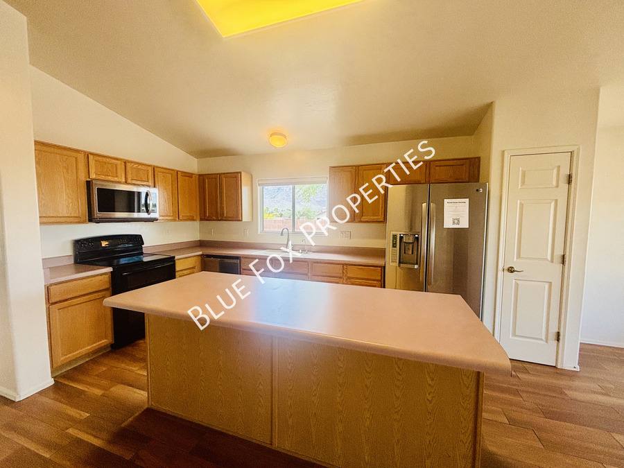 House for rent at 10451 N Calle Verano Seco, Tucson, AZ 85737