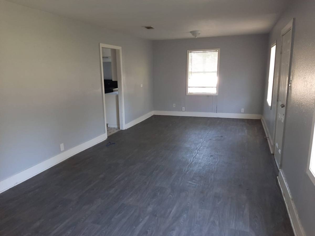 House for rent at 1711 N 11th St, Orange, TX 77630