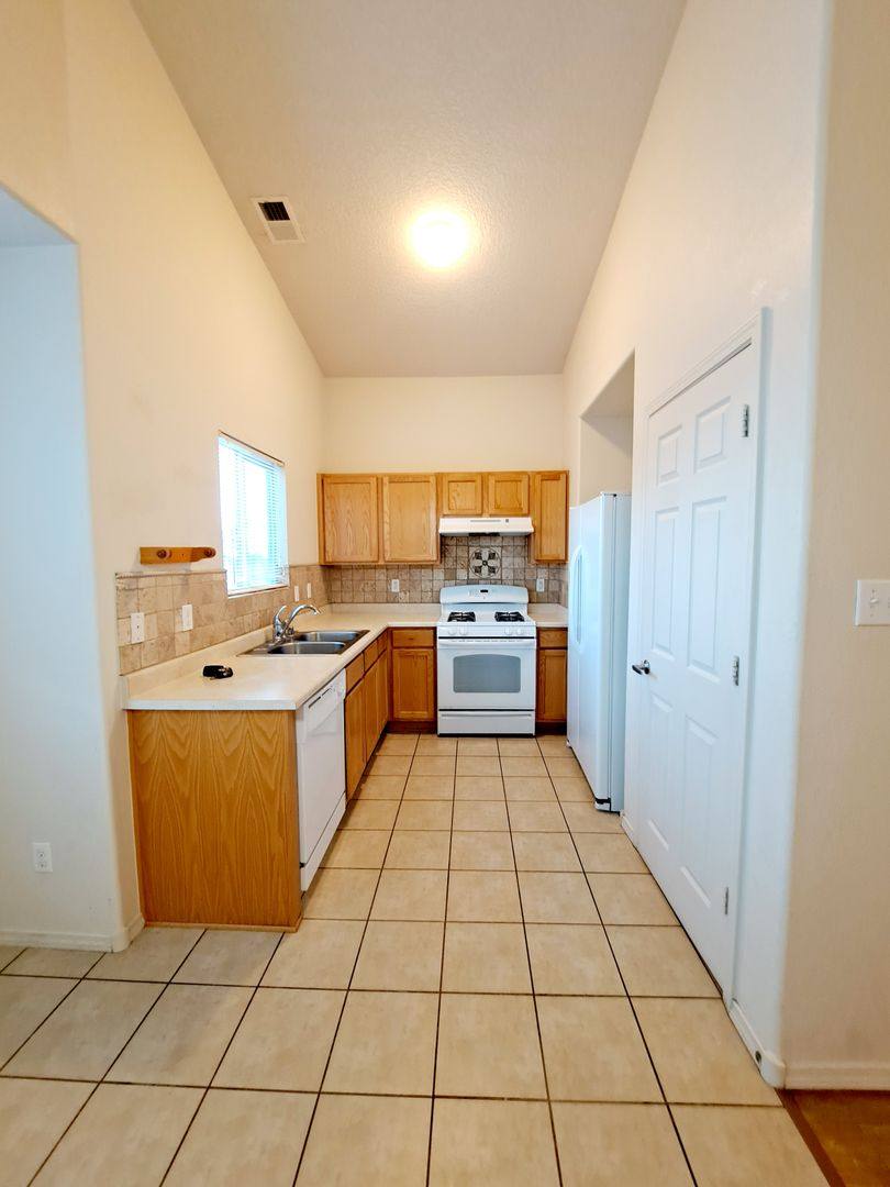 House for rent at 930 Desert Senna Ave SW, Los Lunas, NM 87031