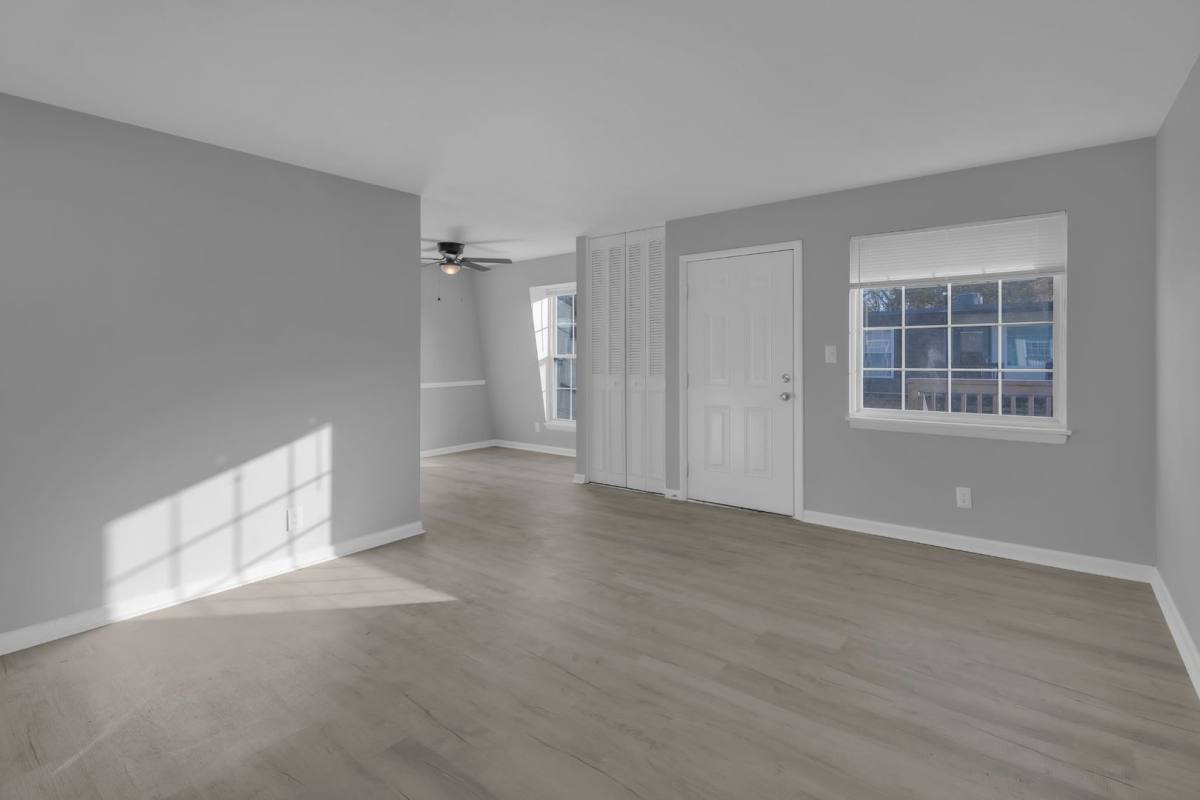 Apartment for rent at 3700 Chateau Lane, Louisville, KY 40219
