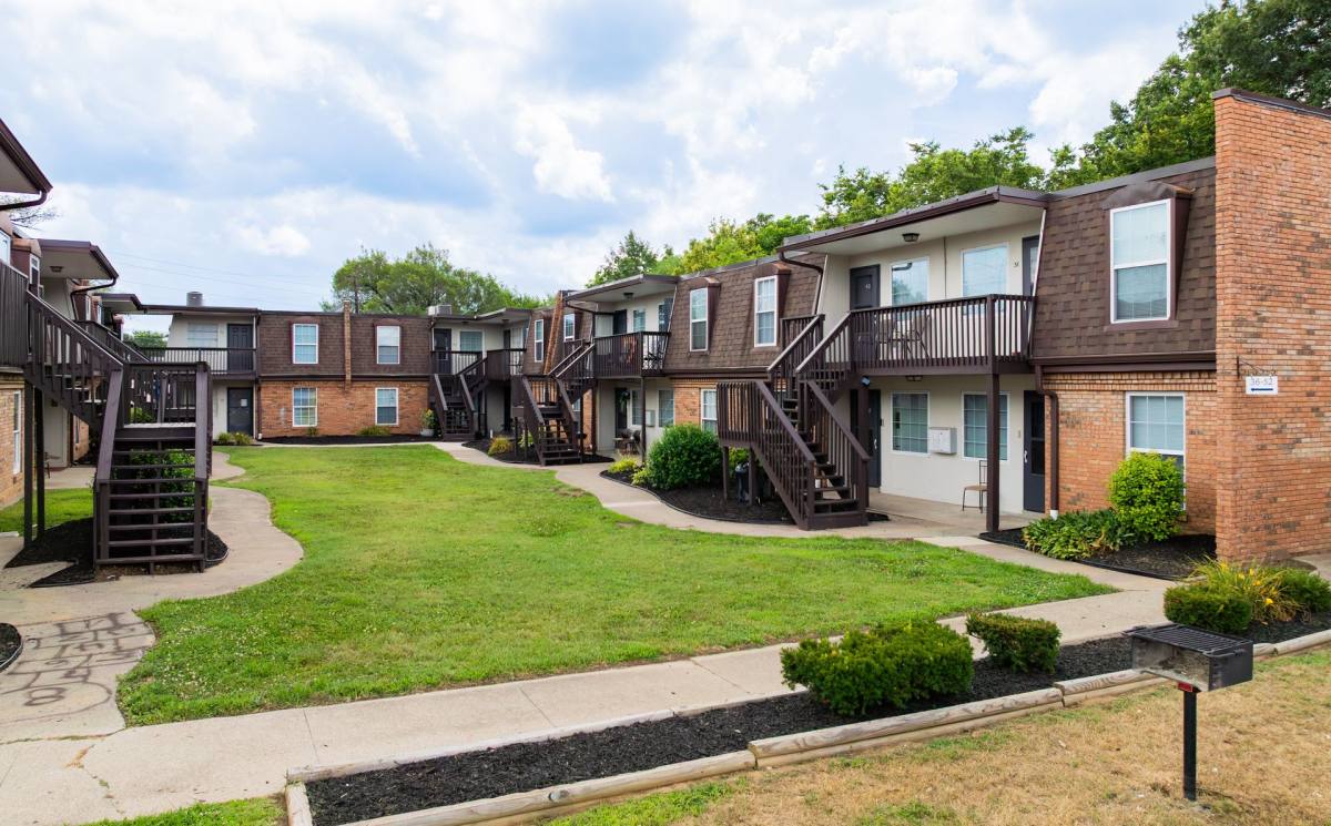 Apartment for rent at 3700 Chateau Lane, Louisville, KY 40219
