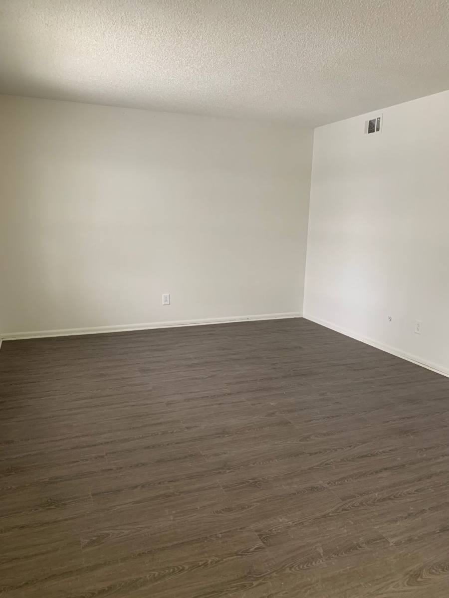 Apartment for rent at 1731 High St, Des Moines, IA 50309