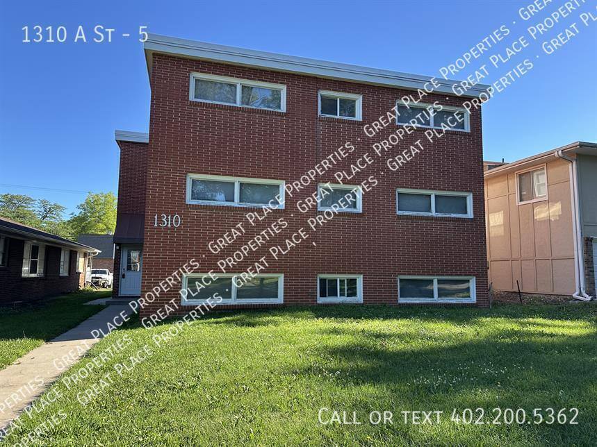 Apartment for rent at 1310 A St #5, Lincoln, NE 68502
