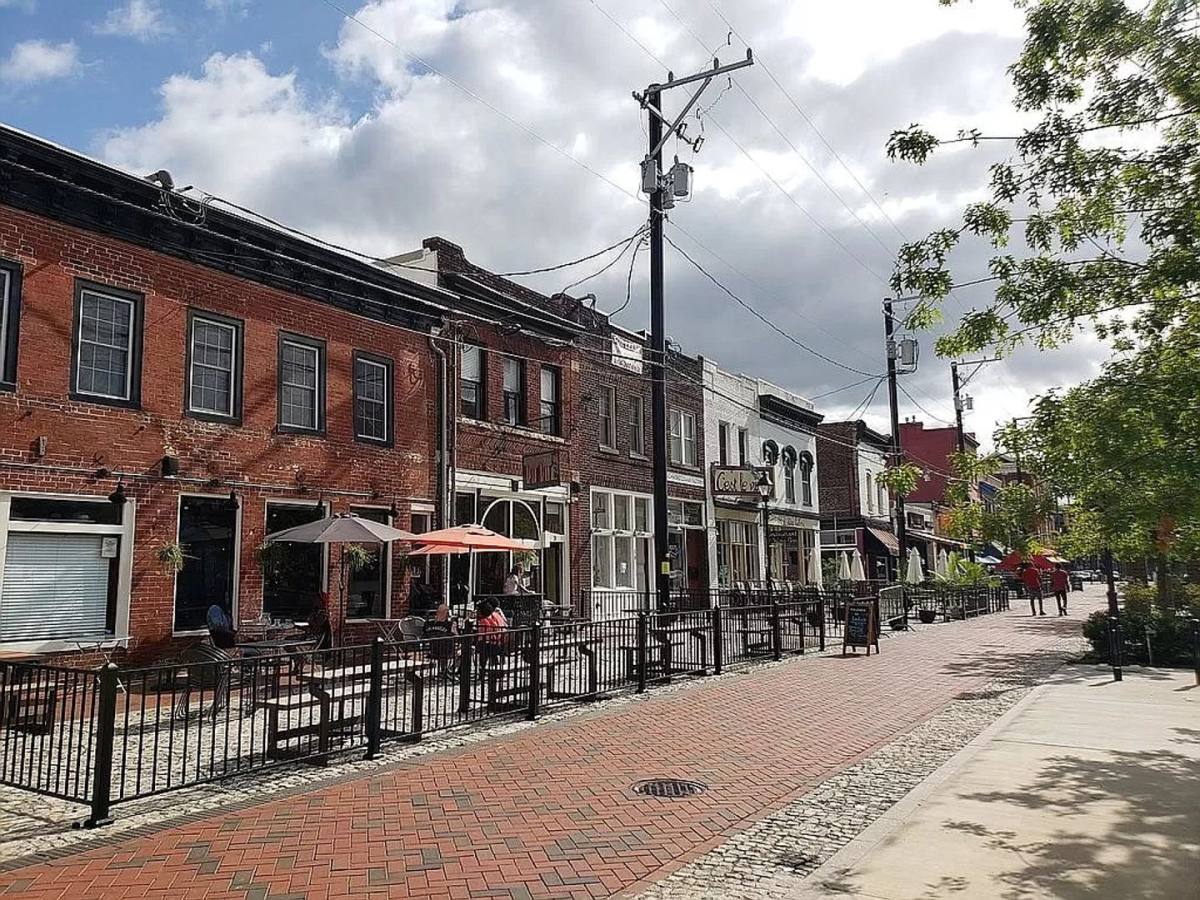 Apartment for rent at 17 1 2 N, Richmond, VA 23219