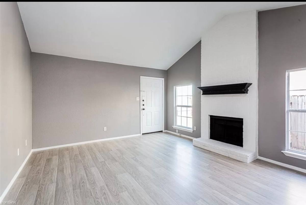 Apartment for rent at 4900 E Stassney Lane, Austin, TX 78744