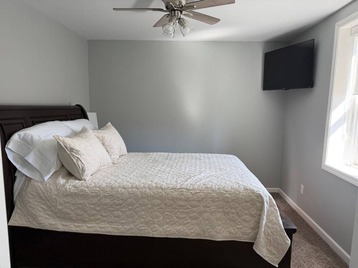 Apartment for rent at 19 1 2 S Jefferson #2, Iola, KS 66749
