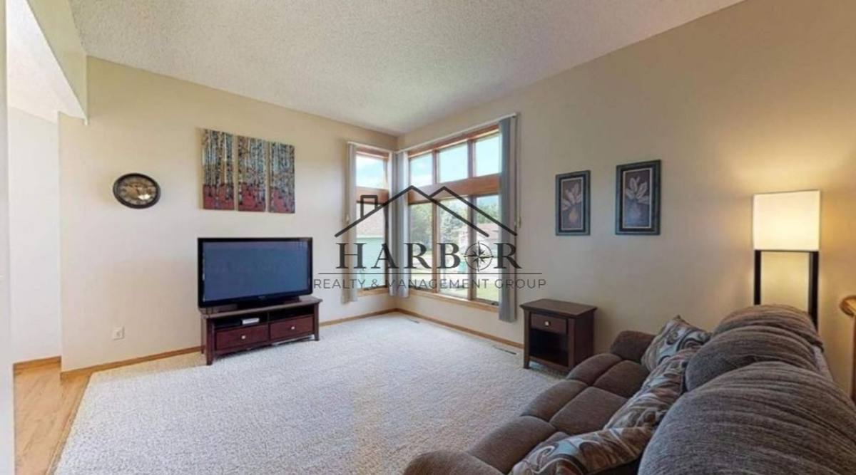 House for rent at 3814 10th Ave SW, Rochester, MN 55902