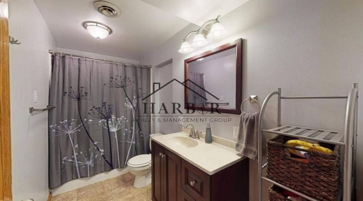 House for rent at 3814 10th Ave SW, Rochester, MN 55902