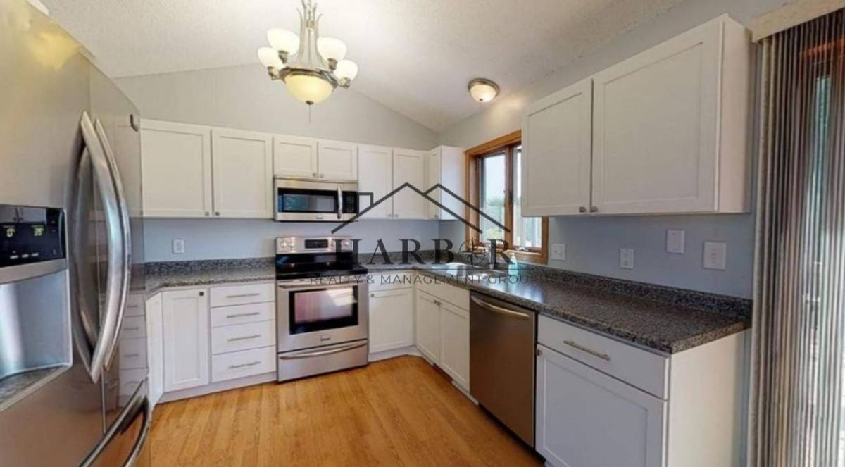 House for rent at 3814 10th Ave SW, Rochester, MN 55902