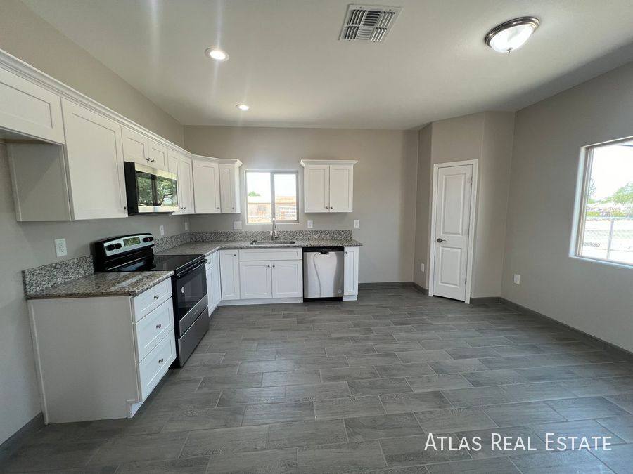 Apartment for rent at 808 E 35th St #1, Tucson, AZ 85713