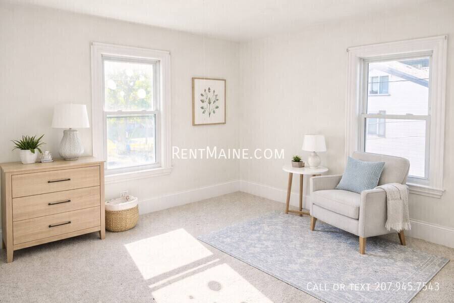 Apartment for rent at 92 Fling St, Brewer, ME 04412