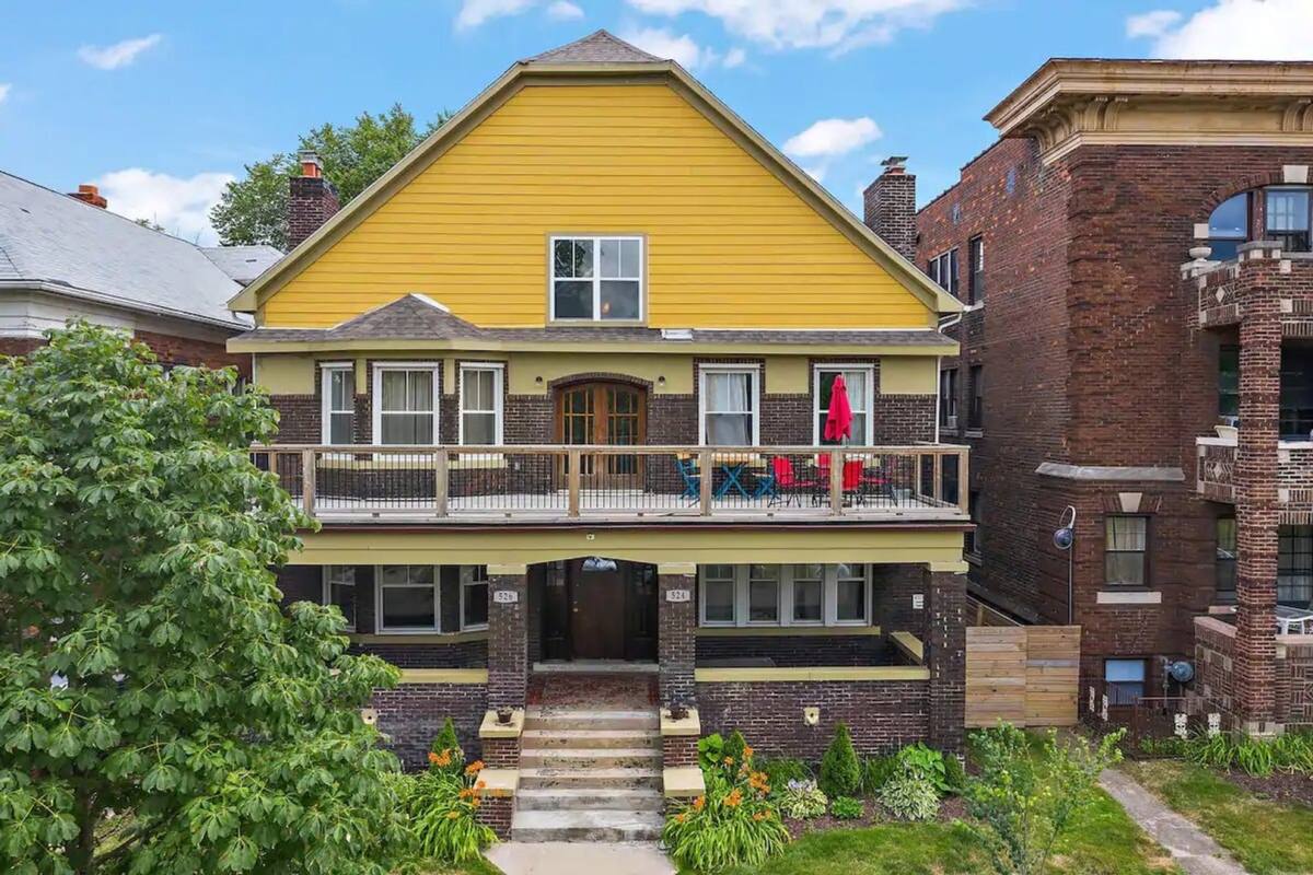 Apartment for rent at 524-526 E Kirby, Detroit, MI 48202