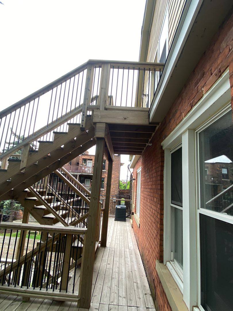 Apartment for rent at 524-526 E Kirby, Detroit, MI 48202
