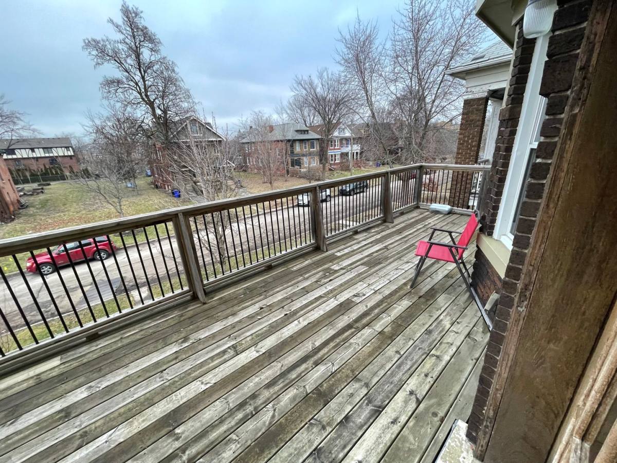 Apartment for rent at 524-526 E Kirby, Detroit, MI 48202