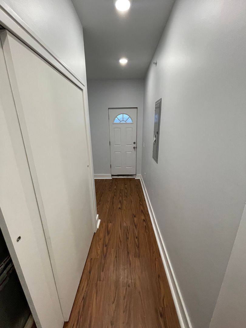Apartment for rent at 524-526 E Kirby, Detroit, MI 48202