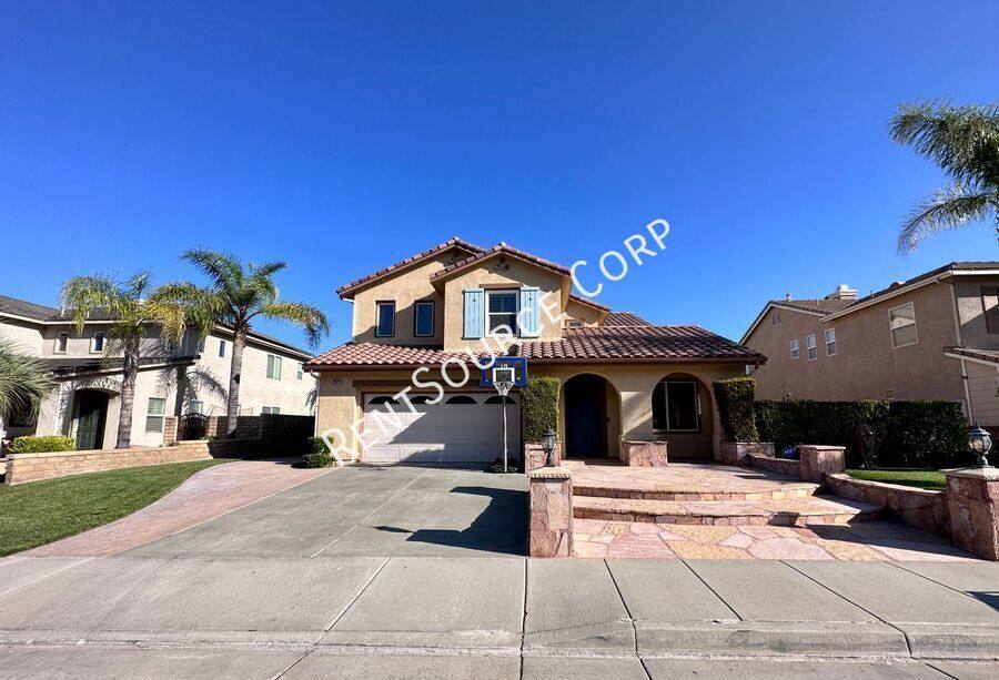 House for rent at 28479 Falcon Crest Dr, Canyon Country, CA 91351