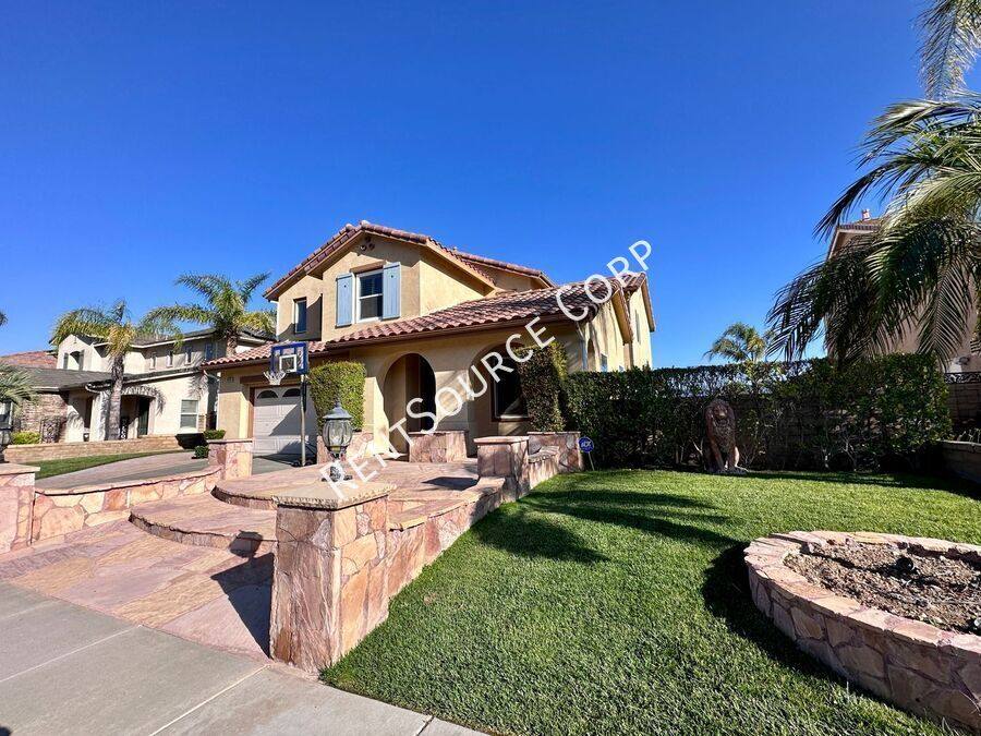 House for rent at 28479 Falcon Crest Dr, Canyon Country, CA 91351
