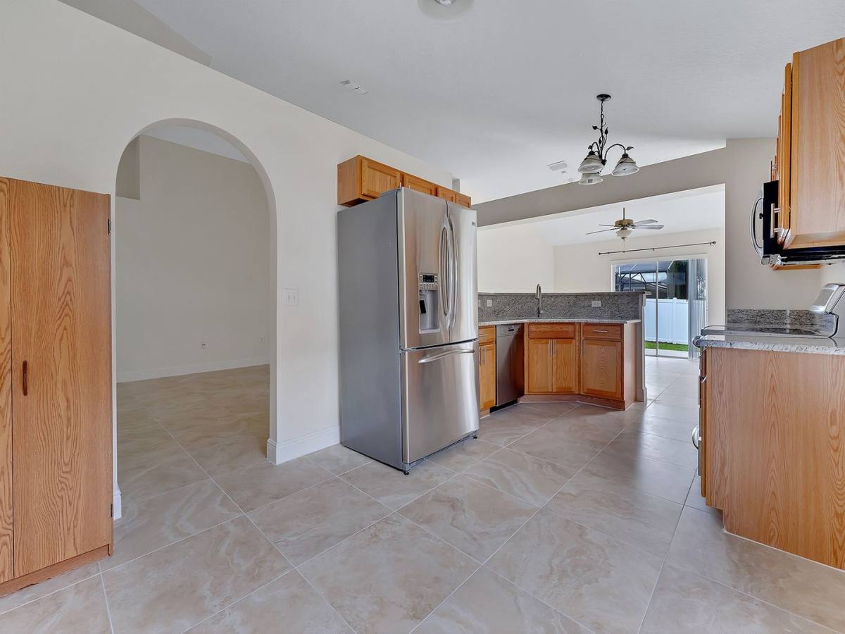House for rent at 2111 Corner Point Court, Orlando, FL 32820