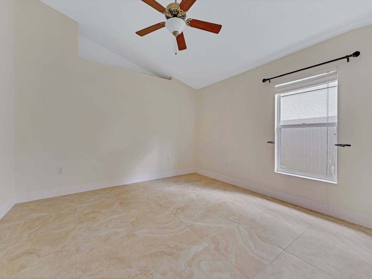 House for rent at 2111 Corner Point Court, Orlando, FL 32820