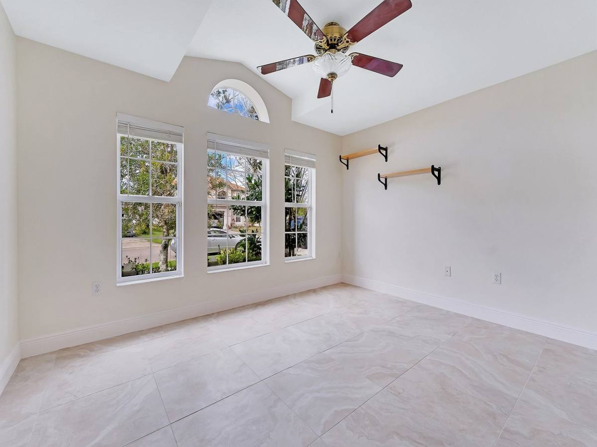 House for rent at 2111 Corner Point Court, Orlando, FL 32820