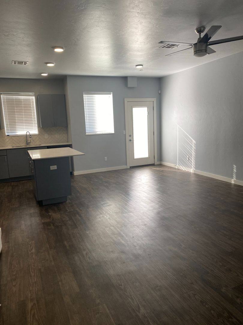 Townhouse for rent at 732 SW 14th St, Oklahoma City, OK 73160