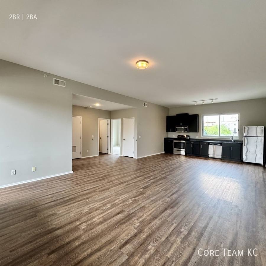 Apartment for rent at 2903 Gillham Rd #302, Kansas City, MO 64111