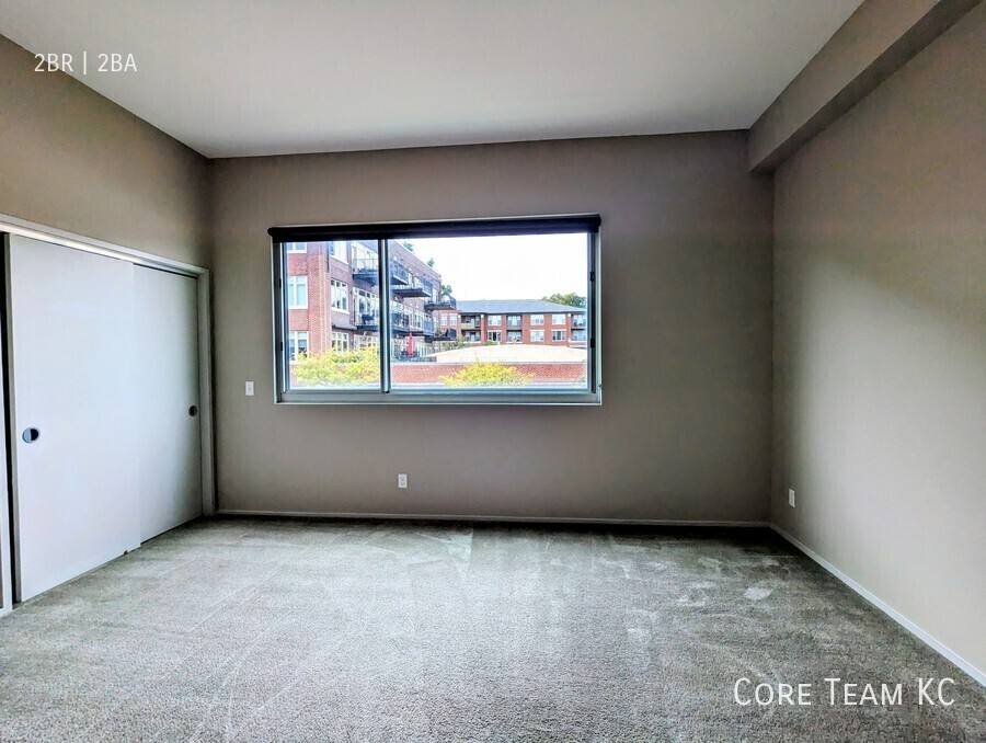 Apartment for rent at 2903 Gillham Rd #302, Kansas City, MO 64111
