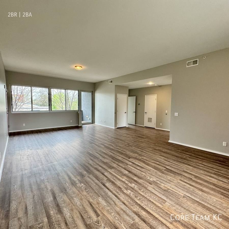 Apartment for rent at 2903 Gillham Rd #302, Kansas City, MO 64111