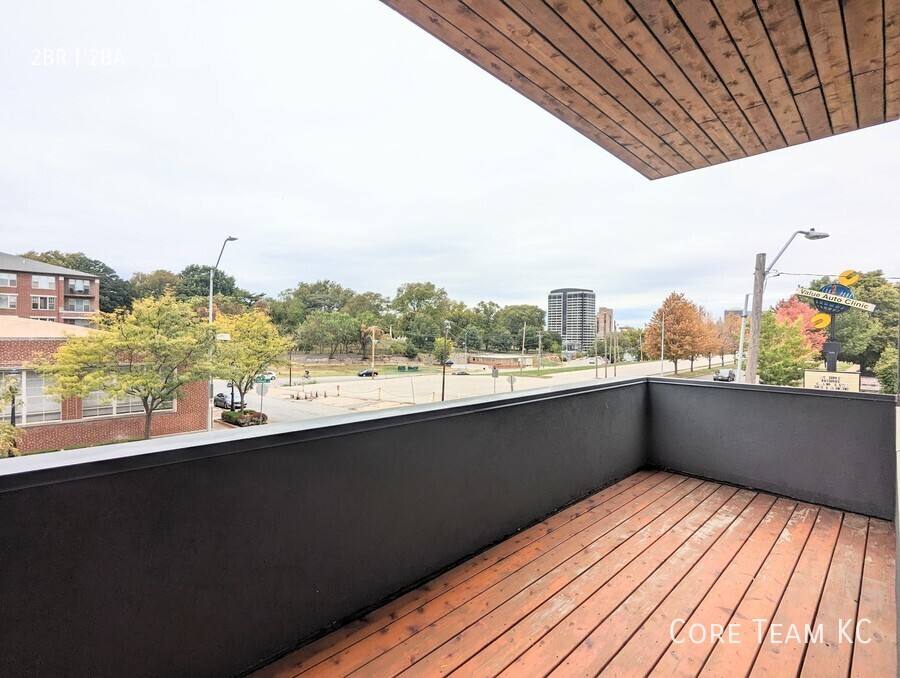 Apartment for rent at 2903 Gillham Rd #302, Kansas City, MO 64111