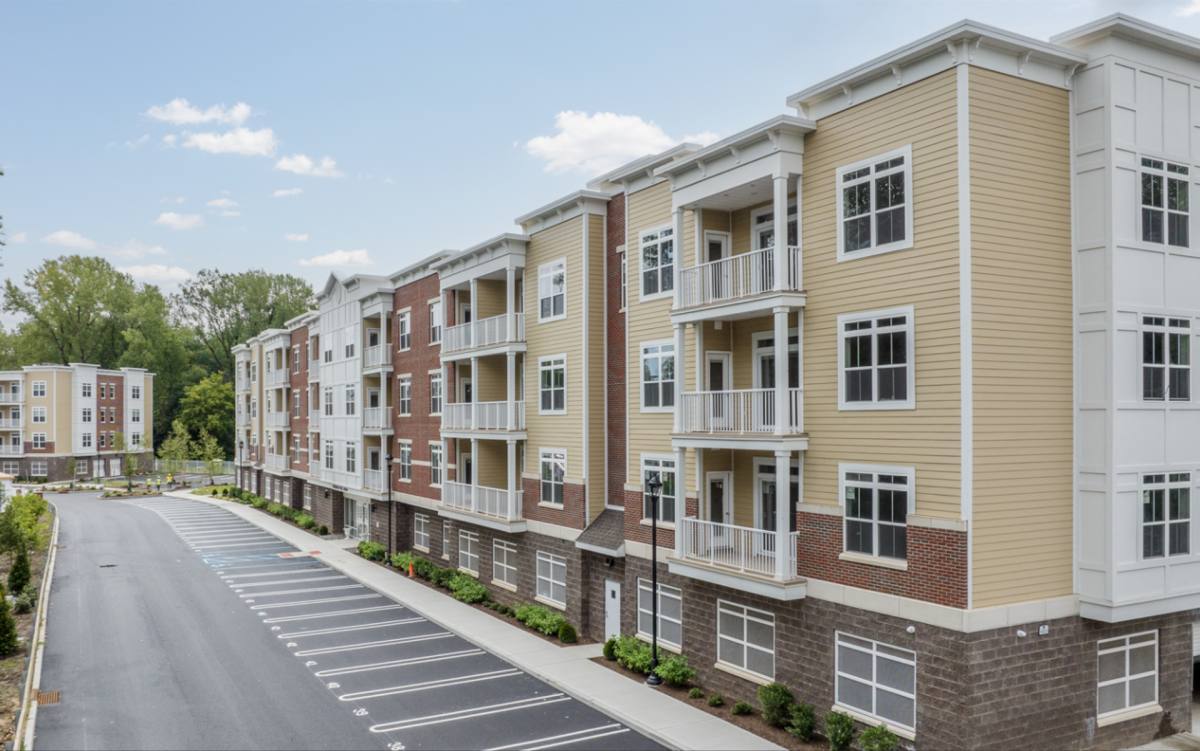 Apartment for rent at 2 Soldier Hill Rd, Paramus, NJ 07652