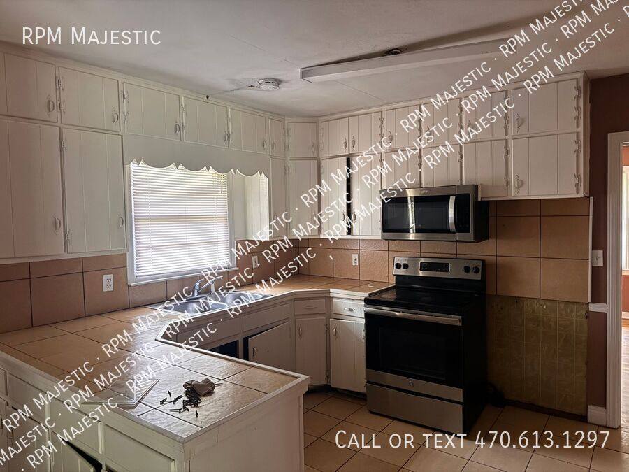 House for rent at 5247 Scofield Rd, Atlanta, GA 30349
