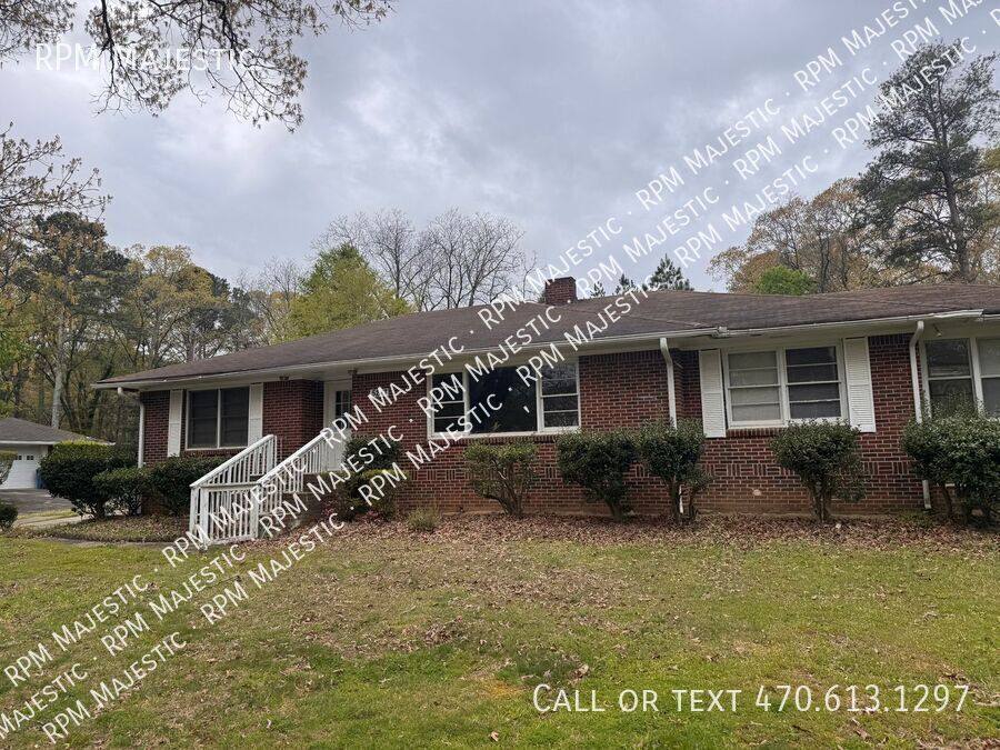 House for rent at 5247 Scofield Rd, Atlanta, GA 30349
