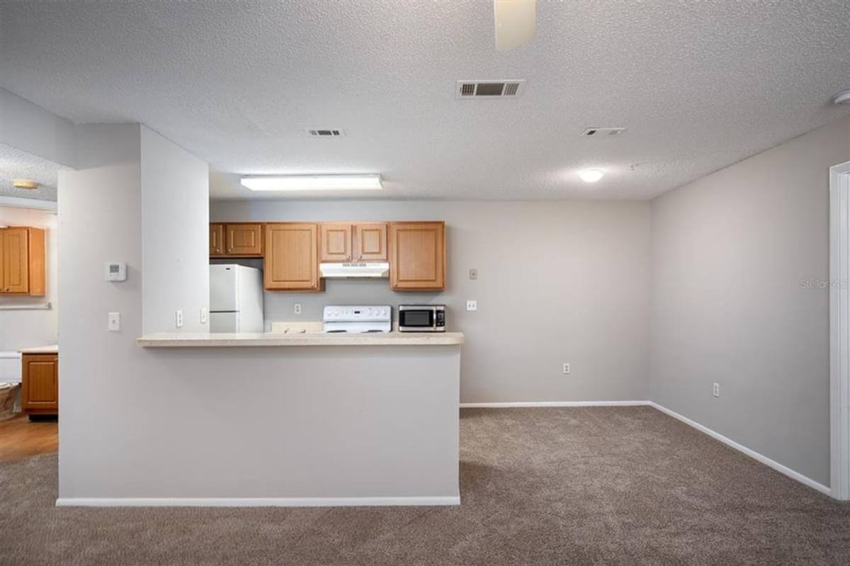 Apartment for rent at 637 Buoy Lane, Altamonte Springs, FL 32714