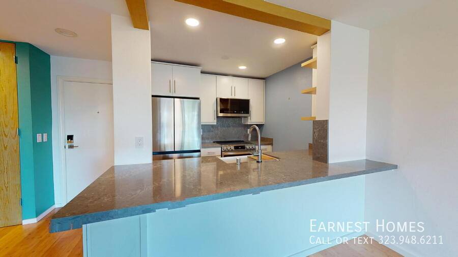 Apartment for rent at 8740 Tuscany Ave #306, Playa Del Rey, CA 90293