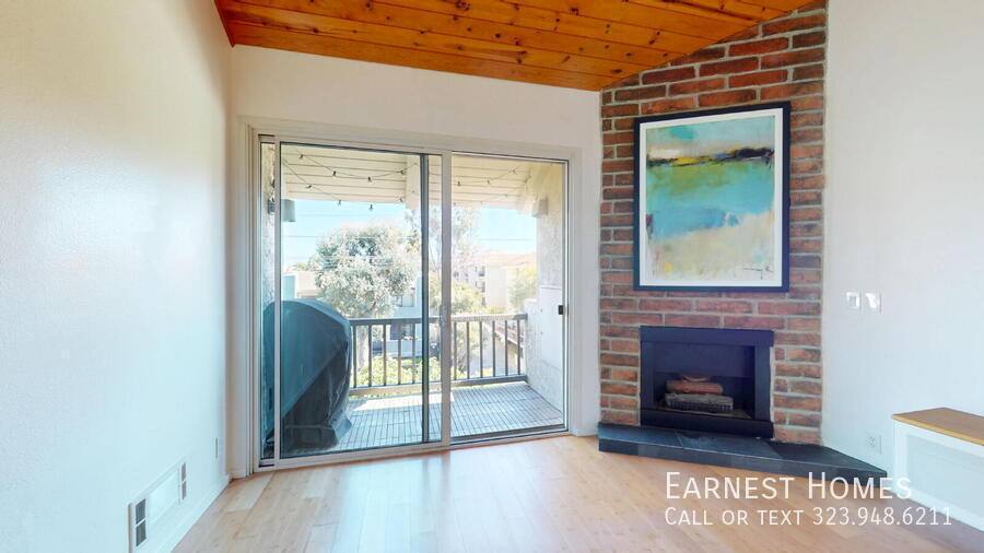 Apartment for rent at 8740 Tuscany Ave #306, Playa Del Rey, CA 90293