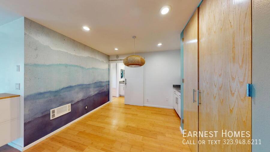 Apartment for rent at 8740 Tuscany Ave #306, Playa Del Rey, CA 90293